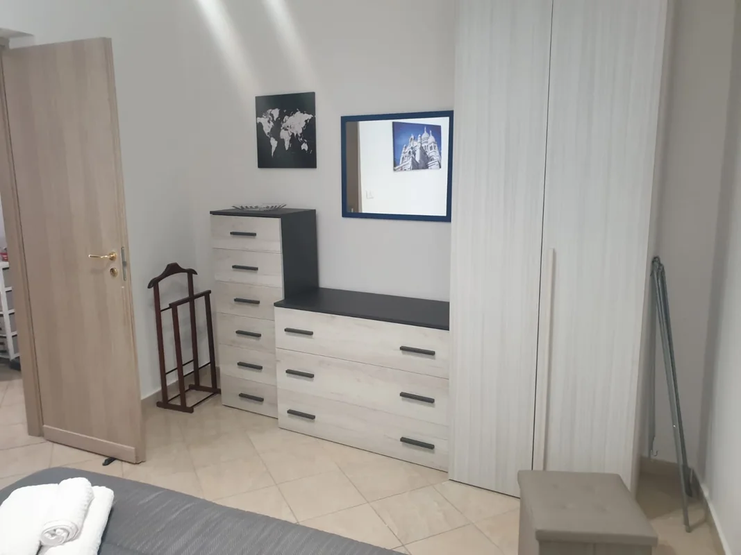 Bilocale di 55 mq ristrutturato ed arredato. Una camera da letto 1 bagno balcone cucina abitabile a Palermo — foto 3