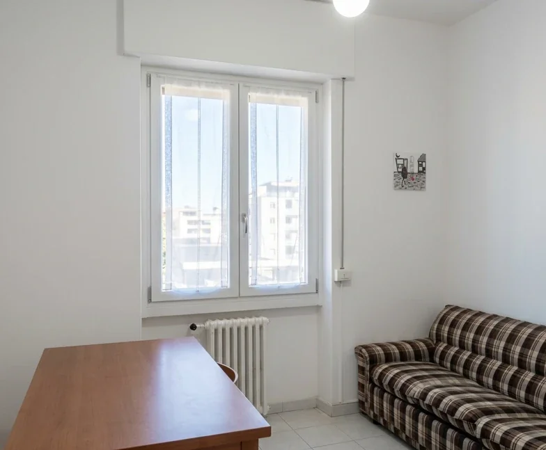 Two rooms apartment to rent Via Marescalchi 11 in Milano