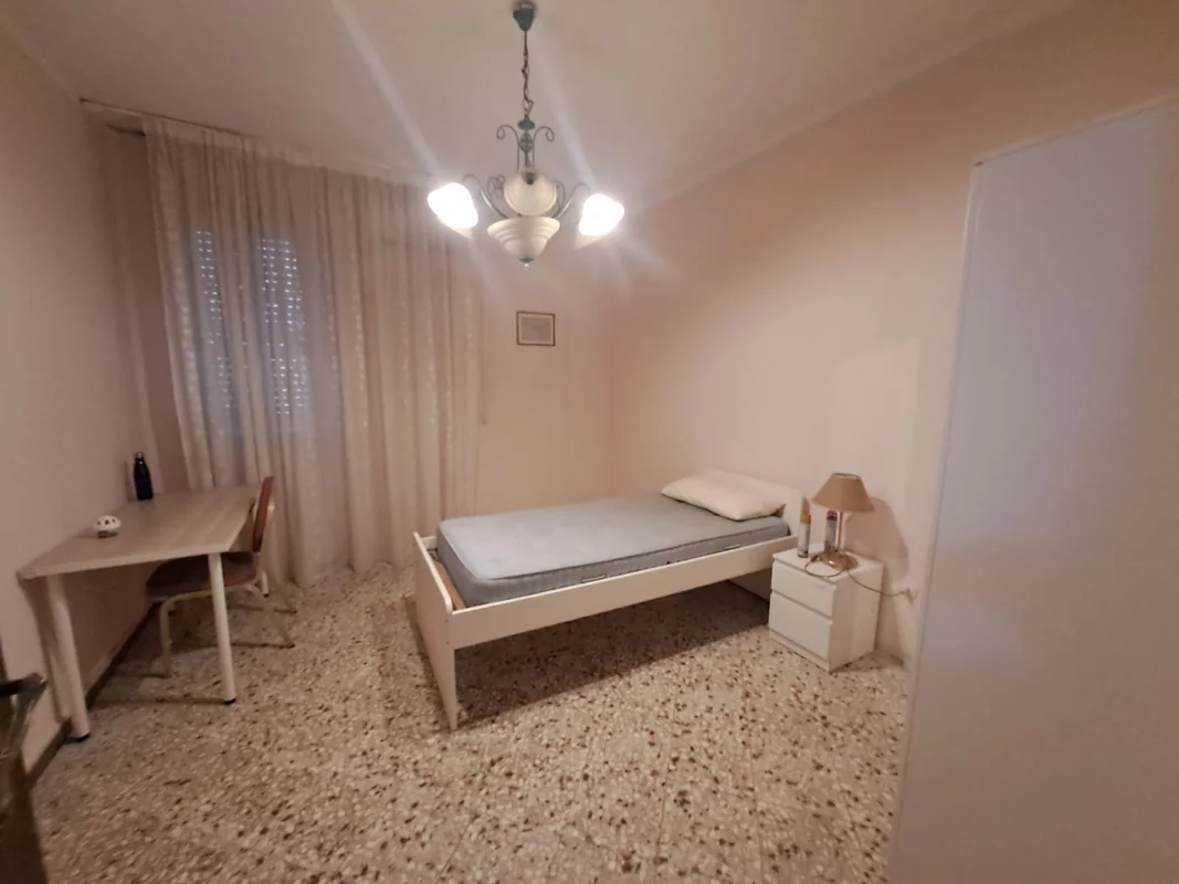 Camera doppia , per due persone in appartamento in condivisione a Palermo — foto 3