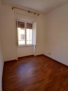 Camera singola disponibile nel quartiere Parioli nei pressi della sede di Viale Romania, appartamento recentemente ristrutturato