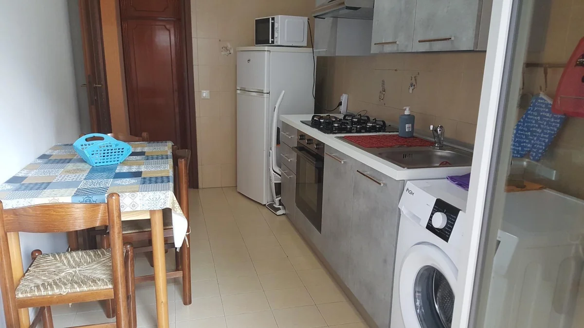 Stanza arredata in appartamento, con bagno e cucina in condivisione a Palermo — foto 3