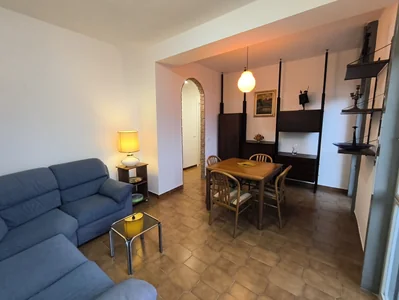 Ampio appartamento con soggiorno, balcone e 4 ampie camere da letto - MM3 Comasina