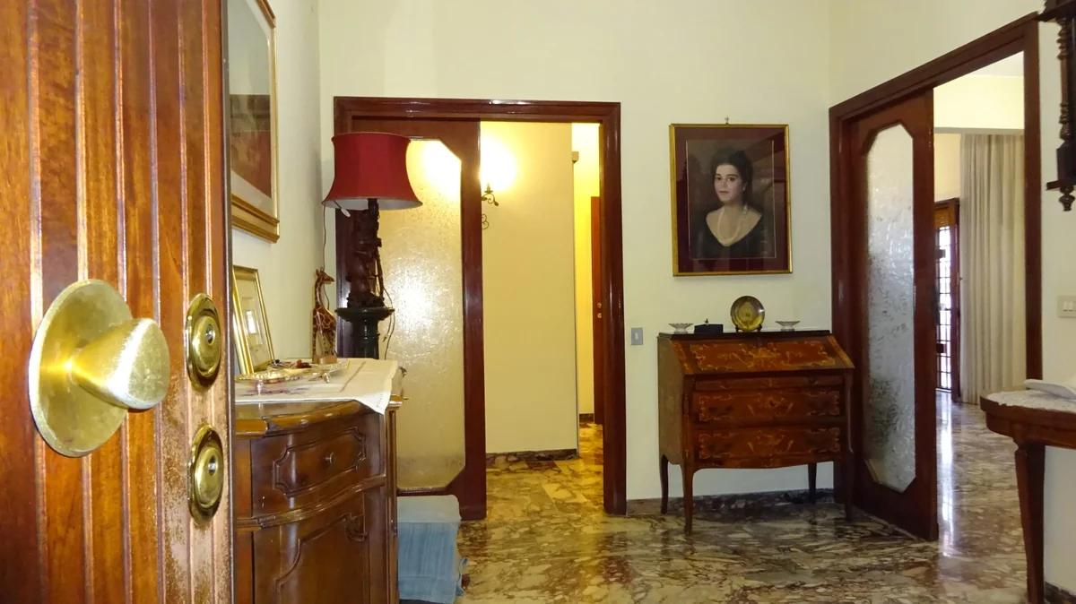 Room no. 1 available immediately for students and out-of-town workers. in Roma — foto 2