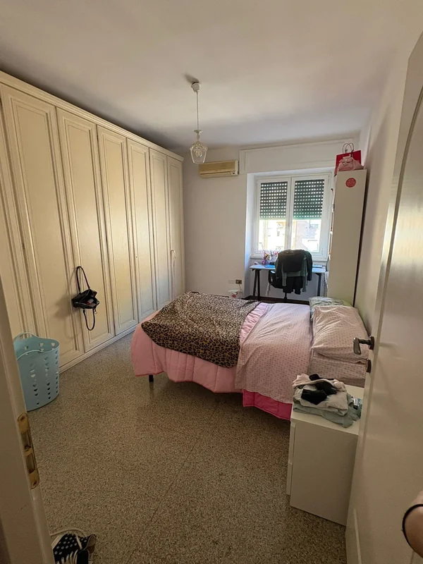 Room no. 3 available from 14/01/2027, for students only in Roma